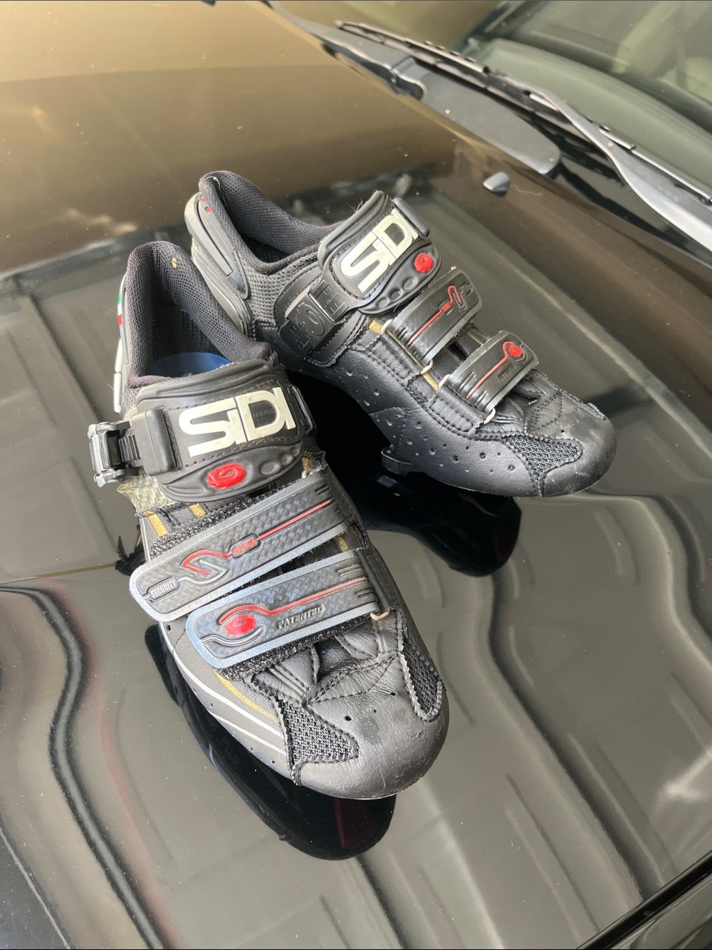 Woman SIDI Black Cycling Shoes Road Fit 39 or 7.5 super nice 😊